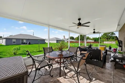 2274 SE Powell Court Port St Lucie FL 34952