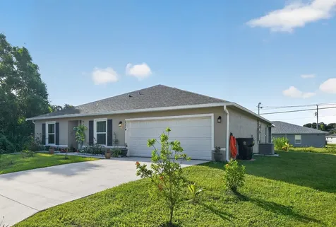 2274 SE Powell Court Port St Lucie FL 34952