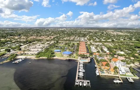 133 Harbors Way Boynton Beach FL 33435