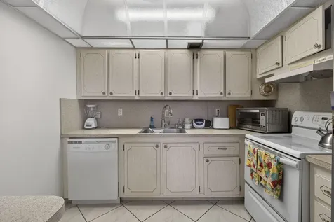 330 Wellington G West Palm Beach FL 33417