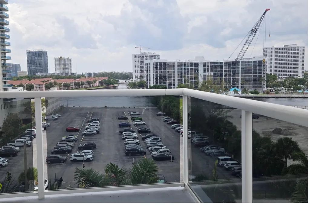 3725 S Ocean Drive Hollywood FL 33019