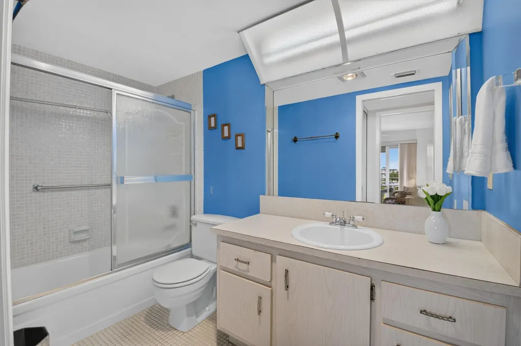 4022 Lincoln B Boca Raton FL 33434