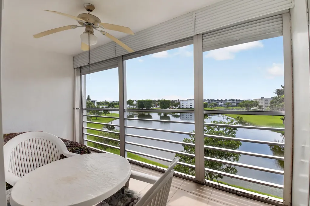 4022 Lincoln B Boca Raton FL 33434