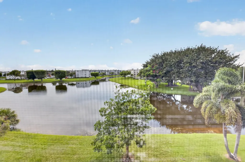4022 Lincoln B Boca Raton FL 33434