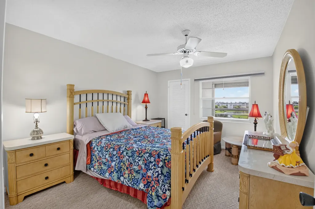 4022 Lincoln B Boca Raton FL 33434