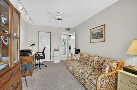 4022 Lincoln B Boca Raton FL 33434