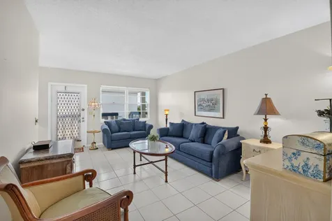 4022 Lincoln B Boca Raton FL 33434