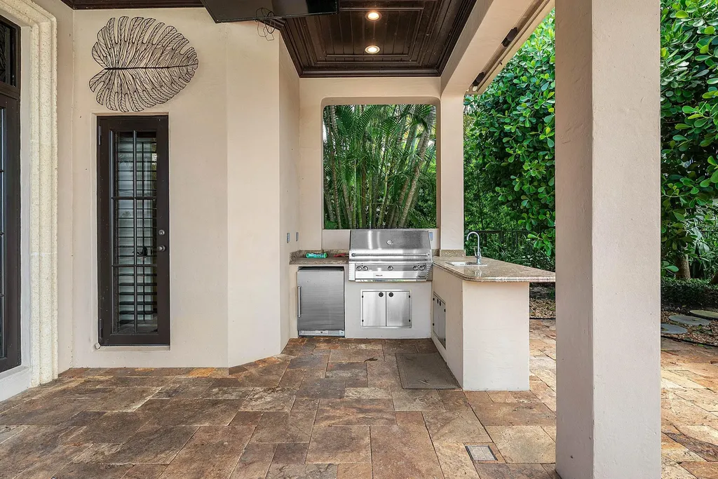 9253 Este Lago Drive Boca Raton FL 33496