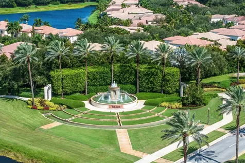 9253 Este Lago Drive Boca Raton FL 33496