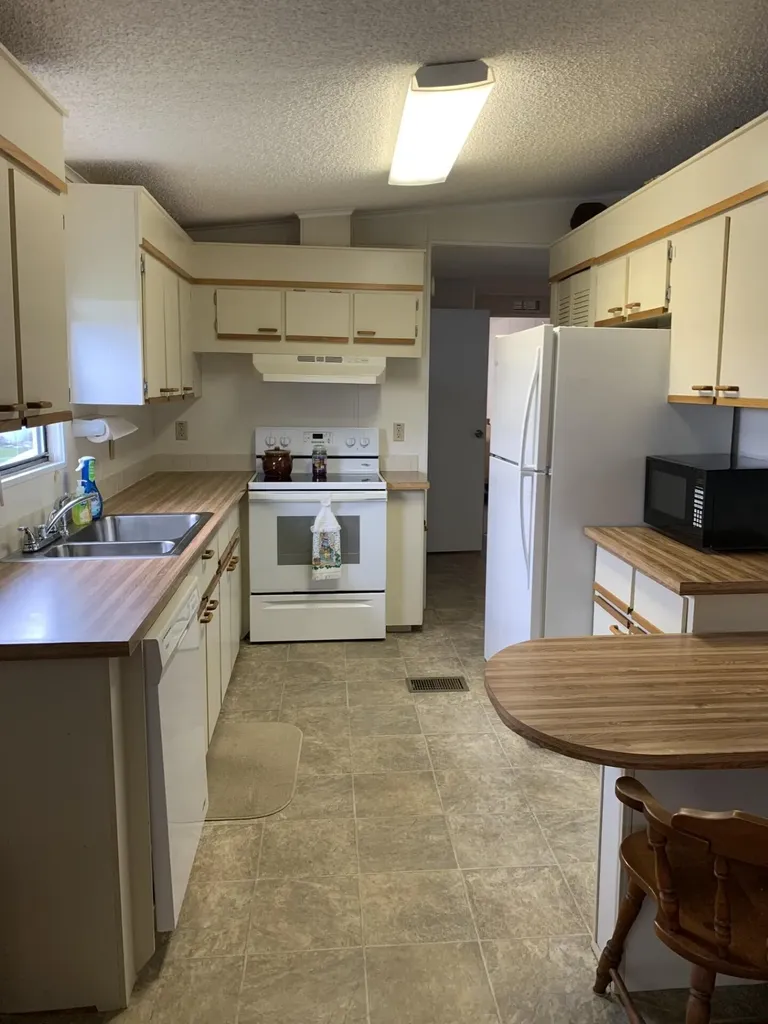 8 SE Hernando Lane Port St Lucie FL 34952