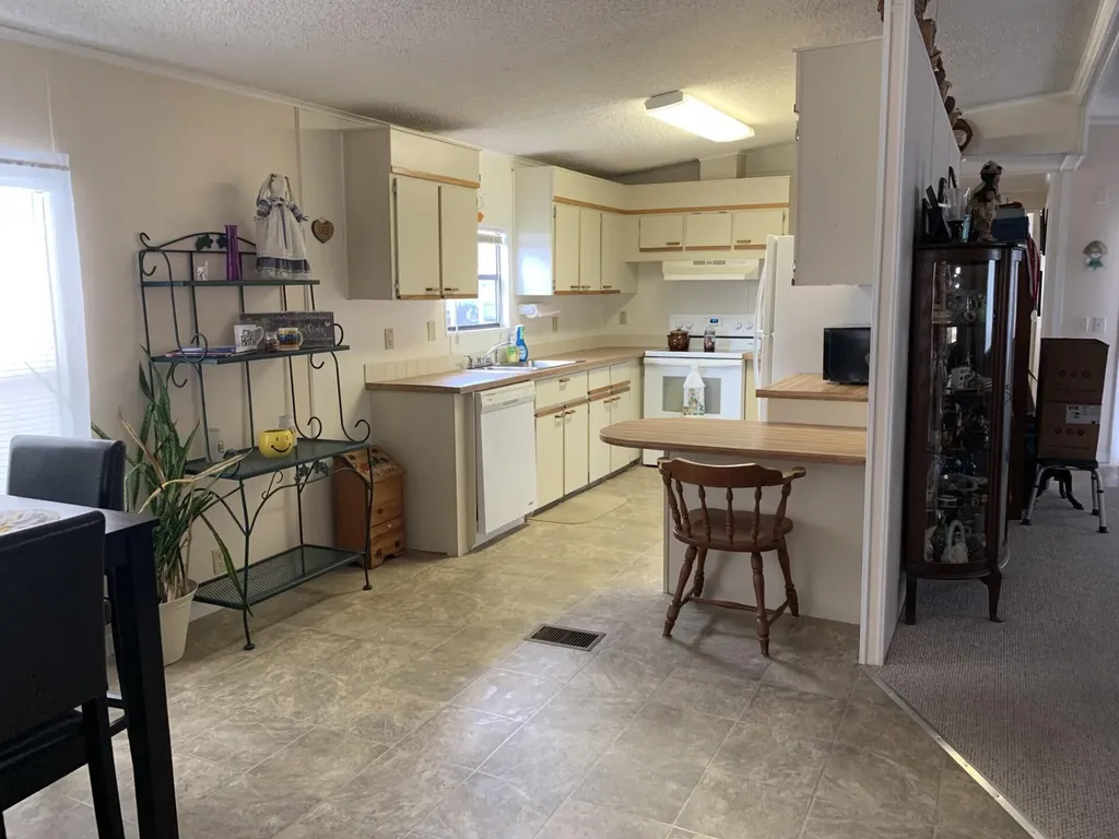 8 SE Hernando Lane Port St Lucie FL 34952