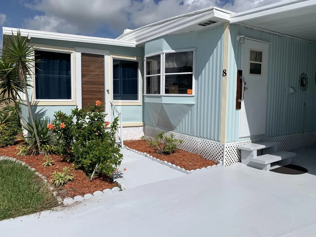 8 Brisa Lane Port St Lucie FL 34952