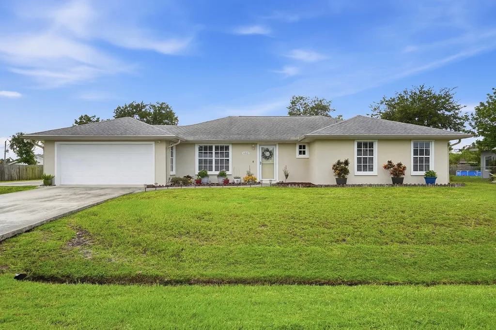 482 SE Galleon Lane Port St Lucie FL 34983