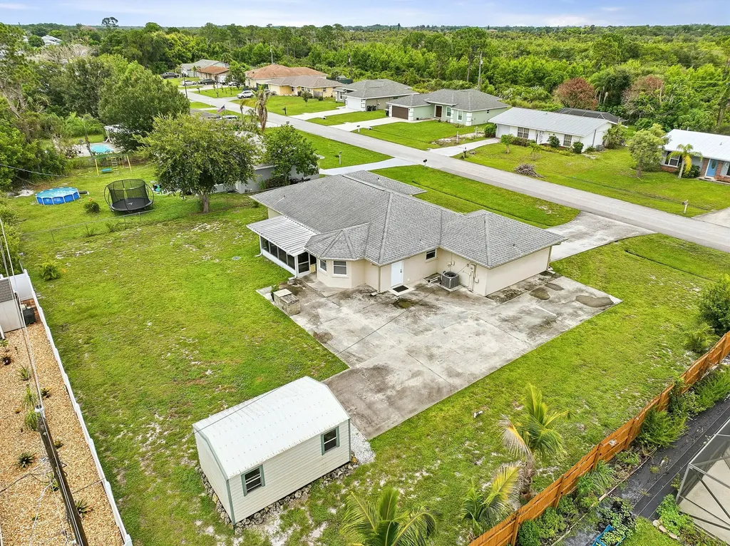 482 SE Galleon Lane Port St Lucie FL 34983