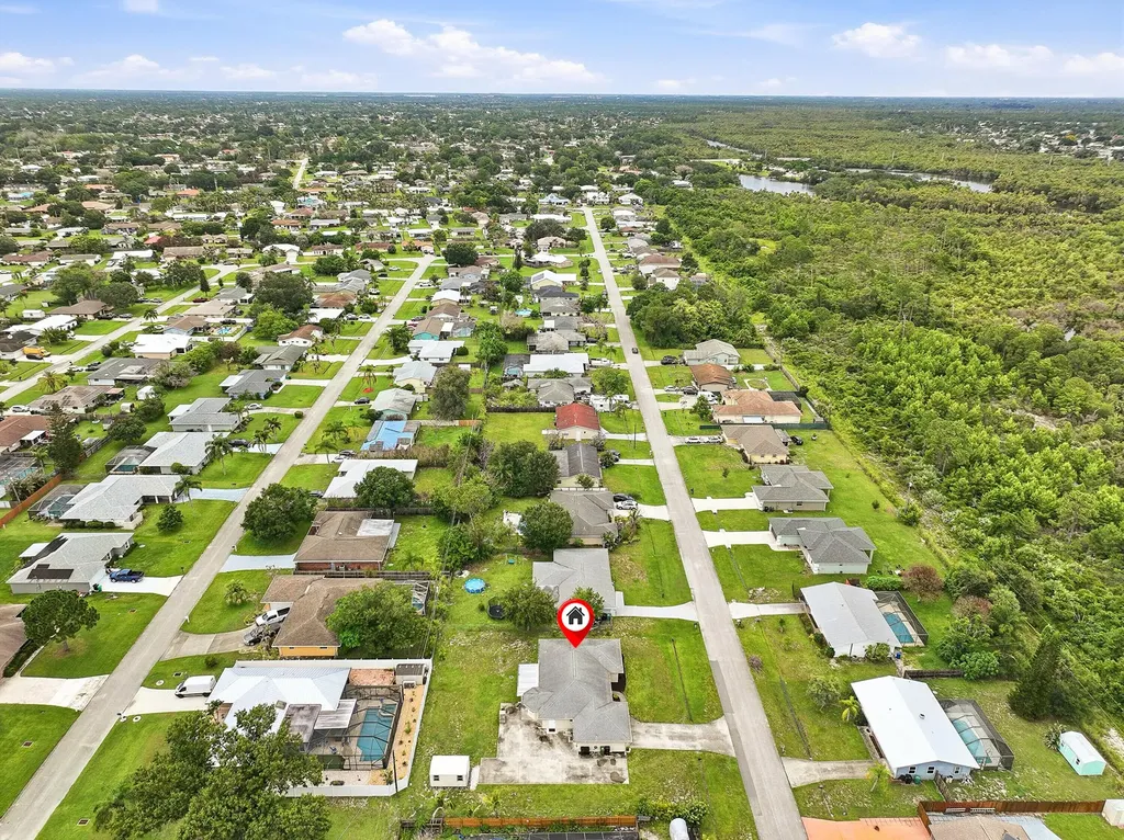 482 SE Galleon Lane Port St Lucie FL 34983