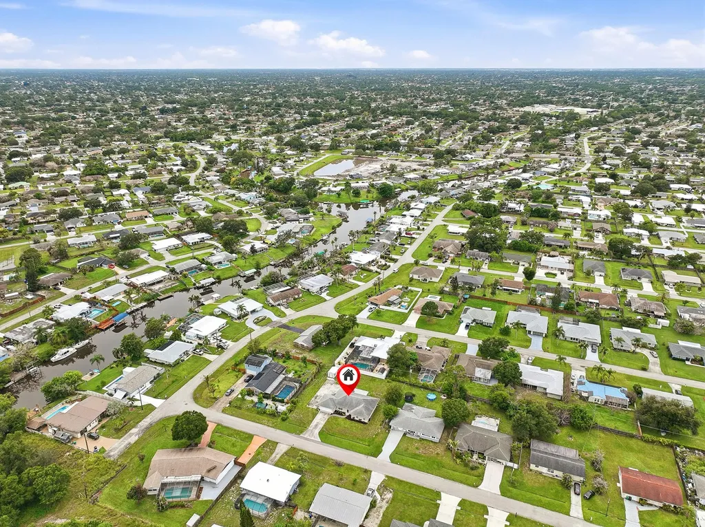482 SE Galleon Lane Port St Lucie FL 34983
