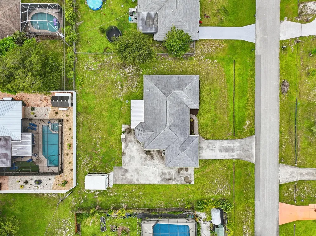482 SE Galleon Lane Port St Lucie FL 34983