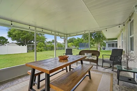 482 SE Galleon Lane Port St Lucie FL 34983
