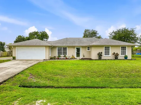 482 SE Galleon Lane Port St Lucie FL 34983