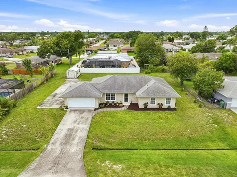 482 SE Galleon Lane Port St Lucie FL 34983