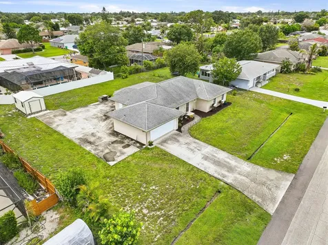 482 SE Galleon Lane Port St Lucie FL 34983