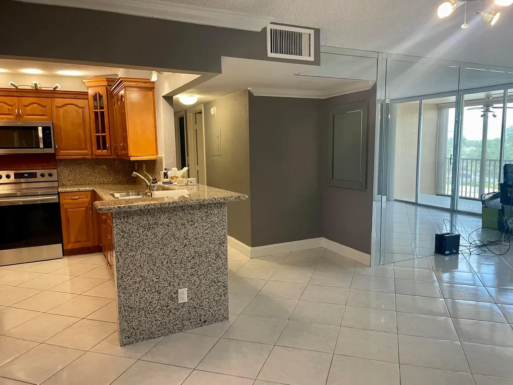 740 S Federal Highway Pompano Beach FL 33062