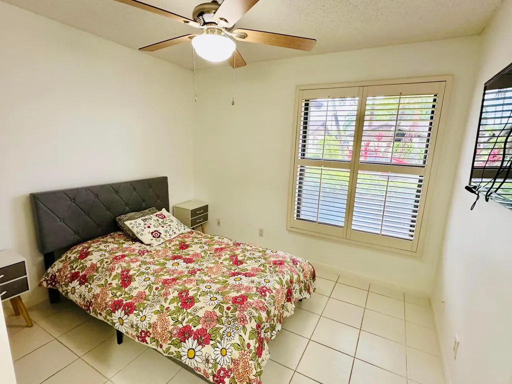 5077 Forsythia Street Delray Beach FL 33484