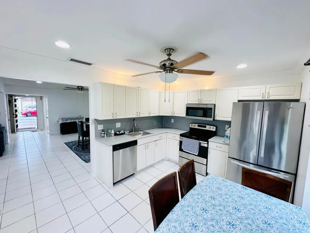 5077 Forsythia Street Delray Beach FL 33484