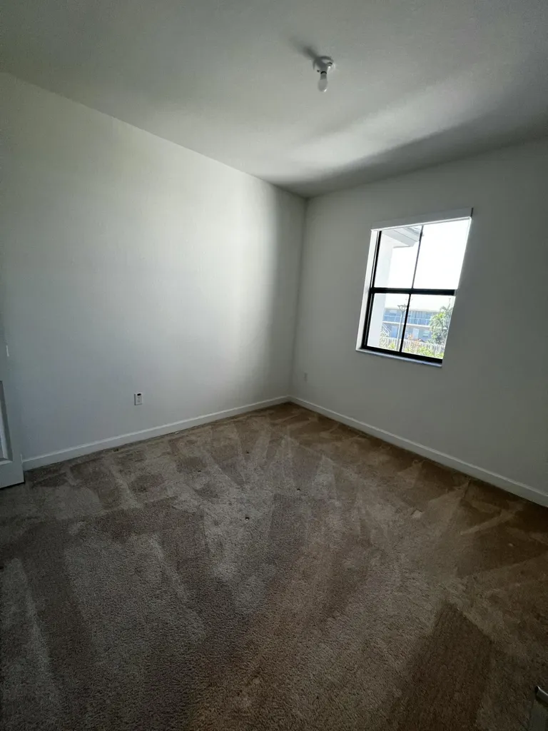 542 SW 19th Terrace Fort Lauderdale FL 33312
