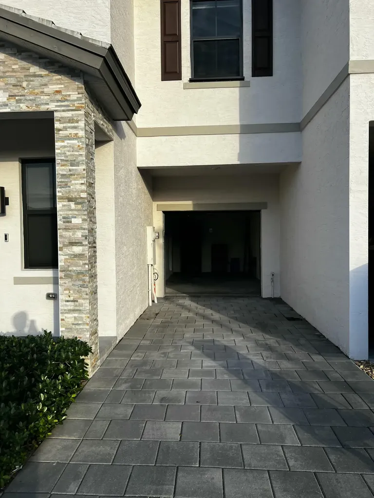 542 SW 19th Terrace Fort Lauderdale FL 33312