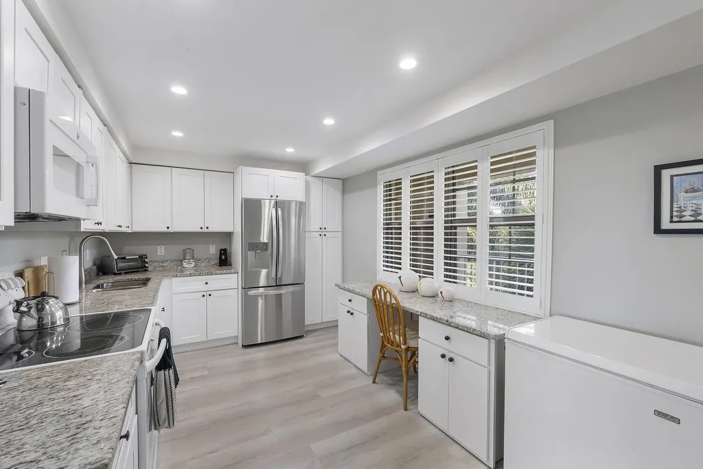 804 Cypress Grove Lane Pompano Beach FL 33069