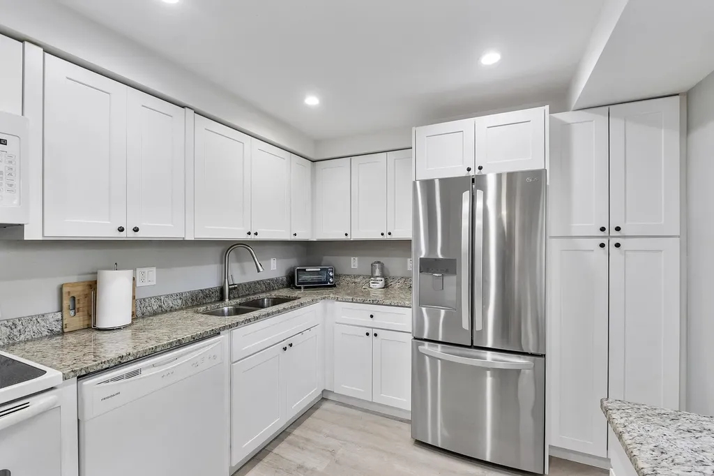 804 Cypress Grove Lane Pompano Beach FL 33069