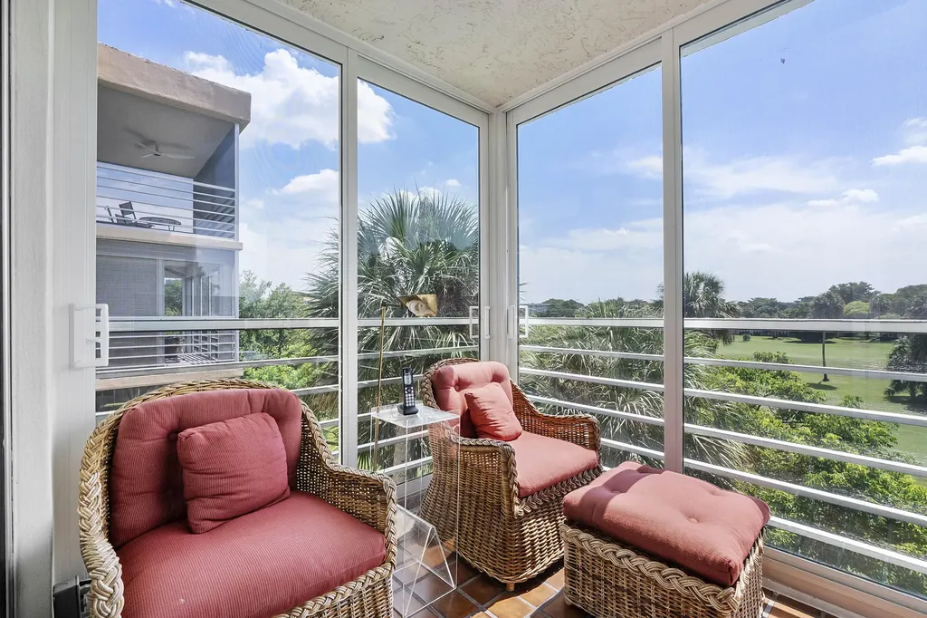 804 Cypress Grove Lane Pompano Beach FL 33069