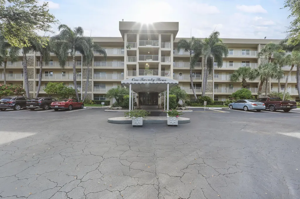 804 Cypress Grove Lane Pompano Beach FL 33069