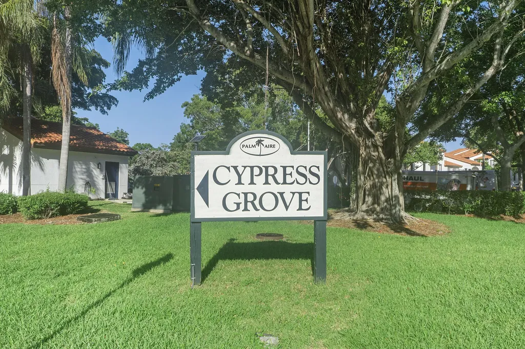804 Cypress Grove Lane Pompano Beach FL 33069