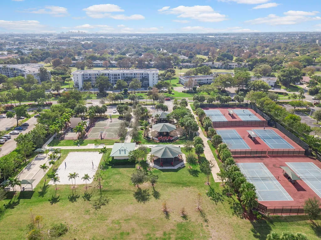 804 Cypress Grove Lane Pompano Beach FL 33069