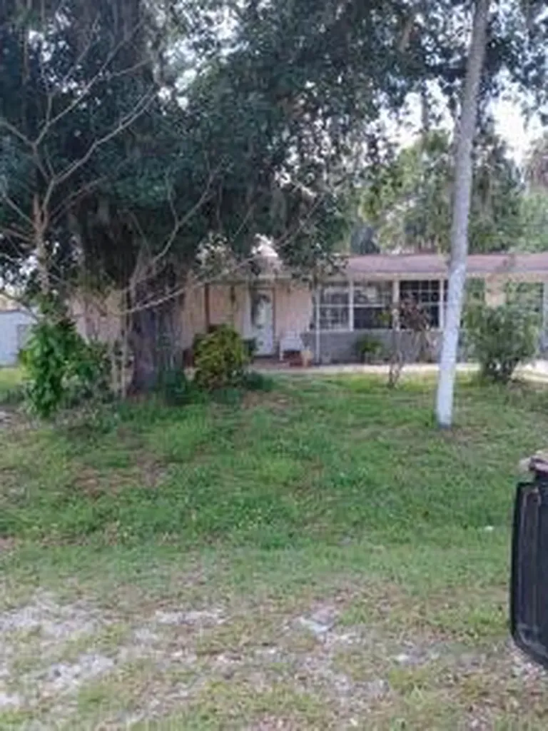 901 Sheldon Avenue Lehigh Acres FL 33936