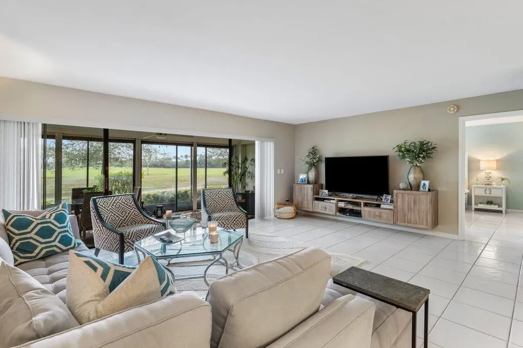 6368 Aspen Glen Circle Boynton Beach FL 33437