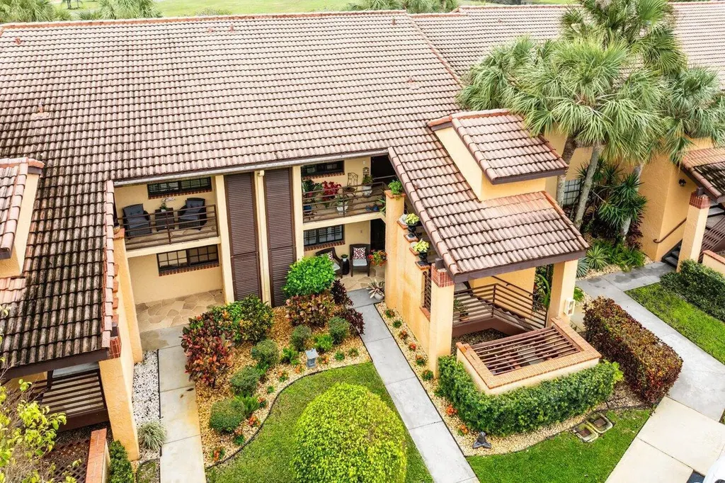 6368 Aspen Glen Circle Boynton Beach FL 33437