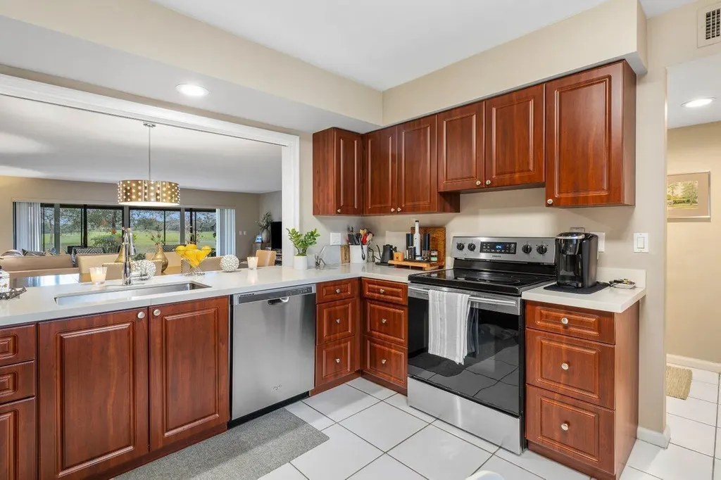 6368 Aspen Glen Circle Boynton Beach FL 33437