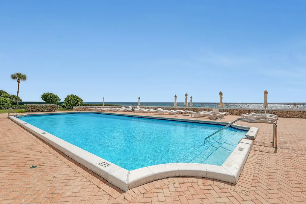 2295 S Ocean Boulevard Palm Beach FL 33480