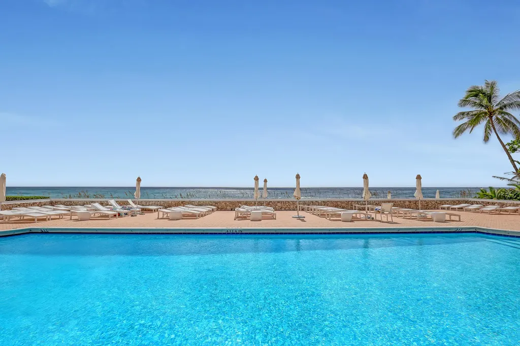 2295 S Ocean Boulevard Palm Beach FL 33480