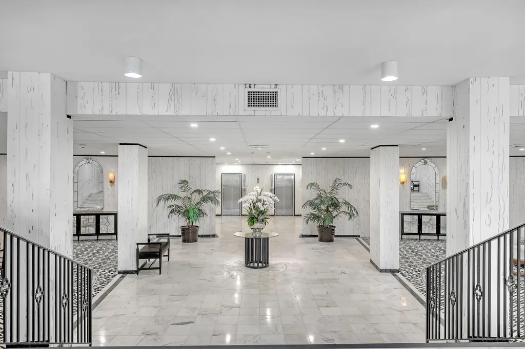 2295 S Ocean Boulevard Palm Beach FL 33480
