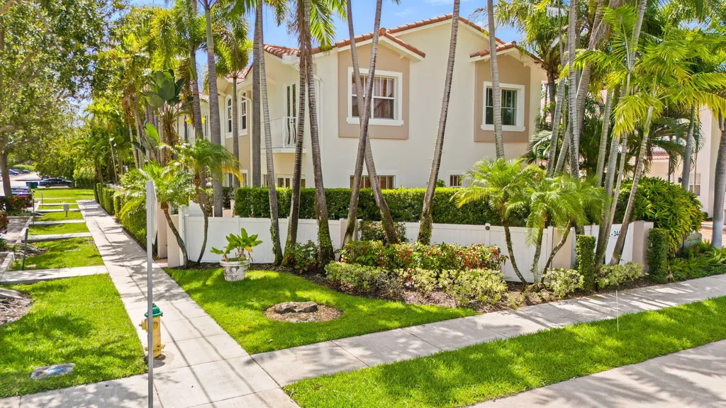 3446 NE 13th Avenue Oakland Park FL 33334