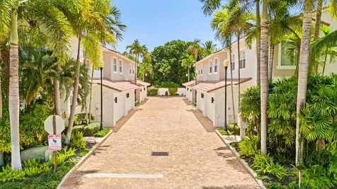 3446 NE 13th Avenue Oakland Park FL 33334