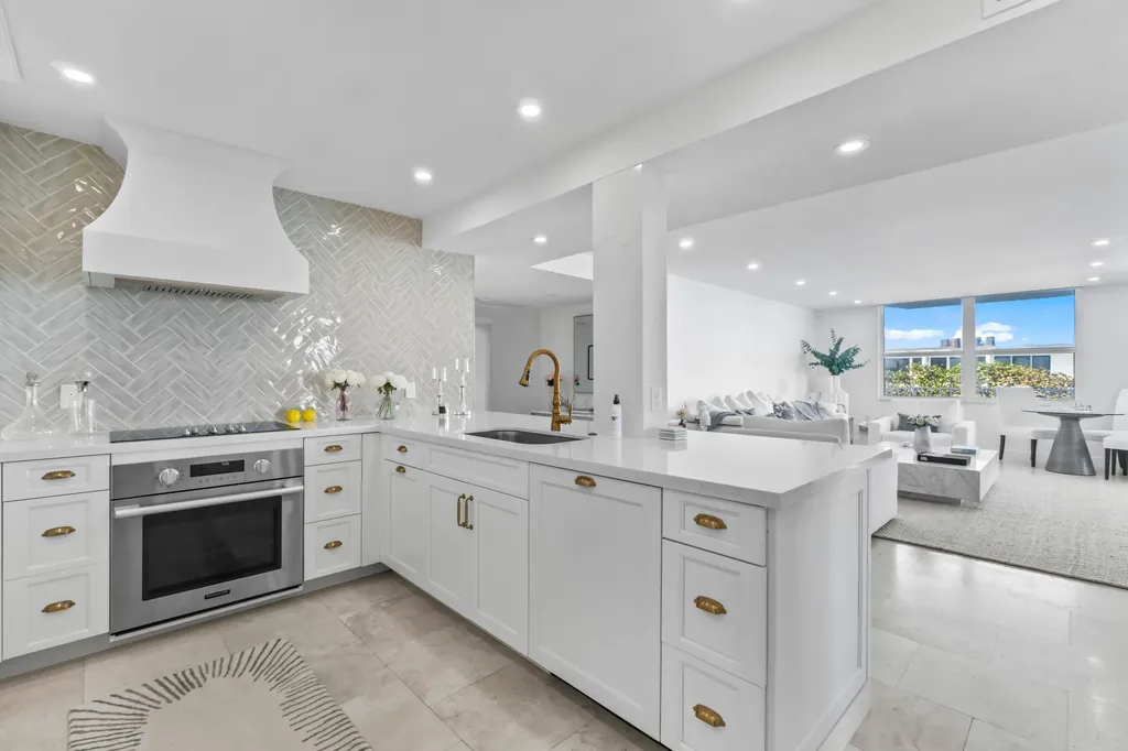 2295 S Ocean Boulevard Palm Beach FL 33480