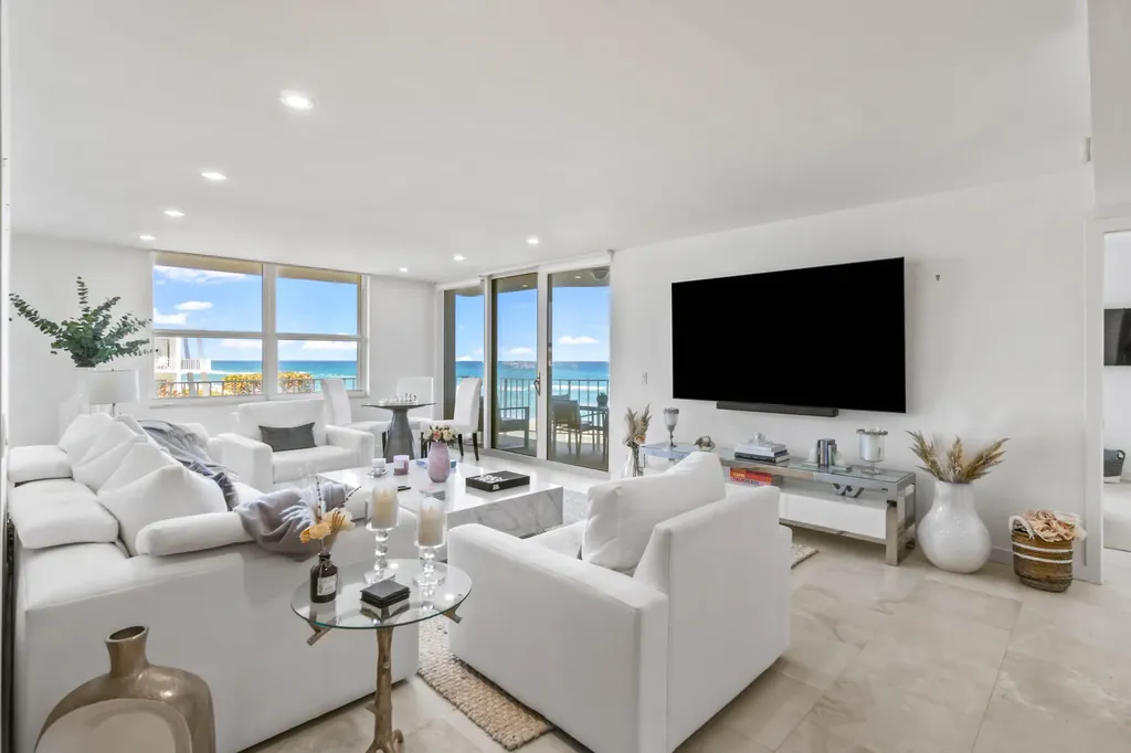 2295 S Ocean Boulevard Palm Beach FL 33480