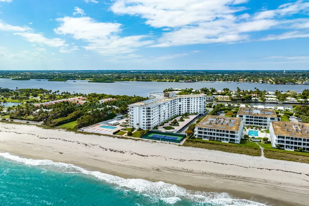 2295 S Ocean Boulevard Palm Beach FL 33480