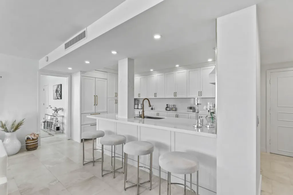 2295 S Ocean Boulevard Palm Beach FL 33480