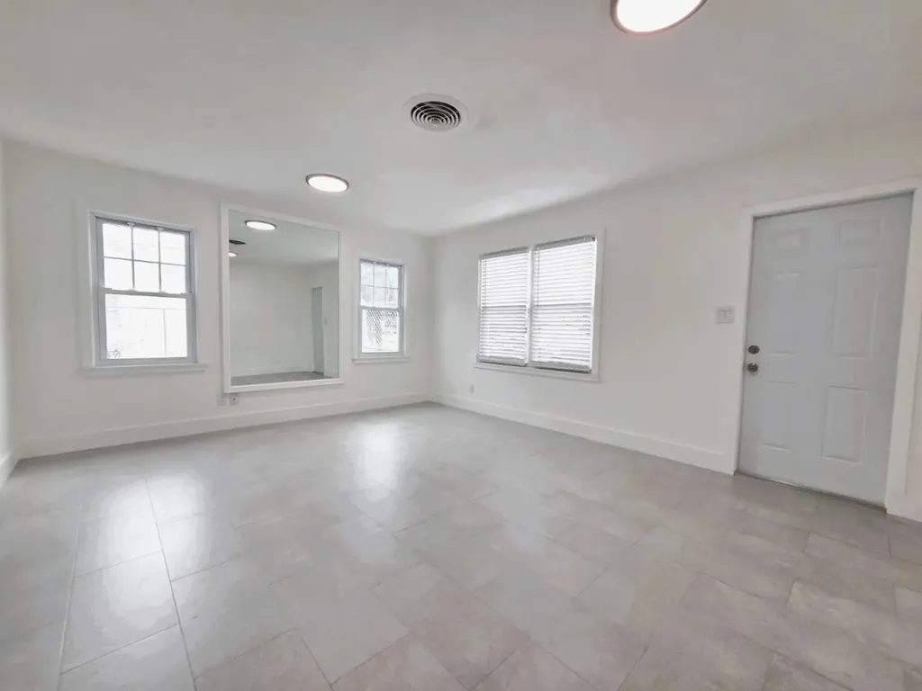 813 S 6th Street Fort Pierce FL 34950